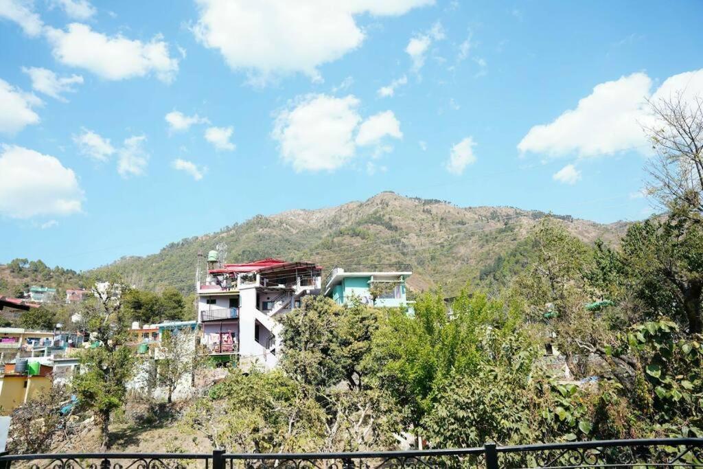 The Periwinkle Homestay Bhīm Tāl Exteriér fotografie