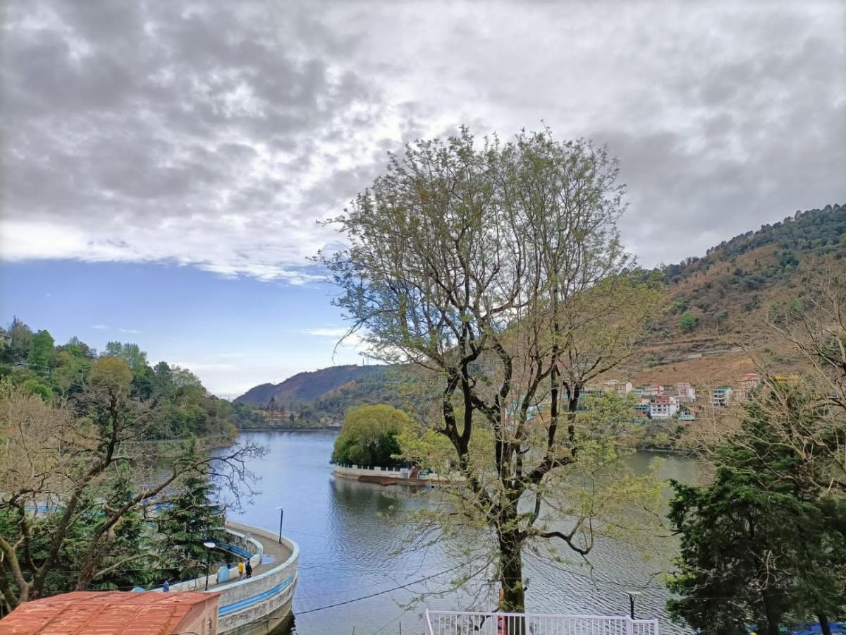 The Periwinkle Homestay Bhīm Tāl Exteriér fotografie